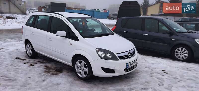 Минивэн Opel Zafira 2011 в Виннице фото Минивэн Opel Zafira 2011 в Виннице