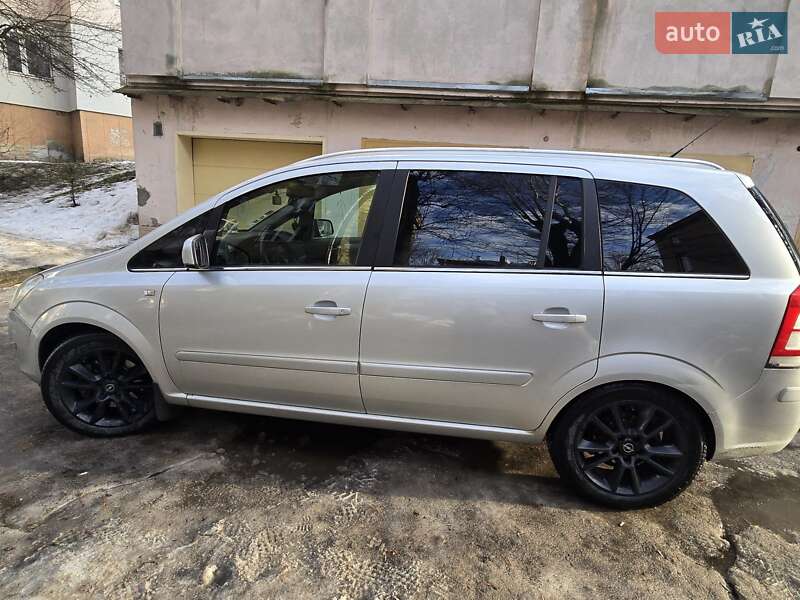 Мінівен Opel Zafira 2010 в Львові