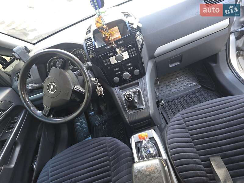 Мінівен Opel Zafira 2010 в Львові
