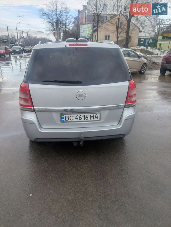 Мінівен Opel Zafira 2010 в Львові