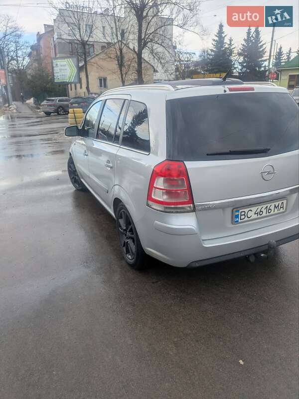 Мінівен Opel Zafira 2010 в Львові