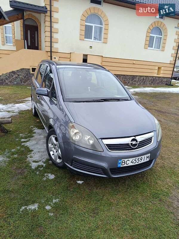 Минивэн Opel Zafira 2007 в Новояворовске фото Минивэн Opel Zafira 2007 в Новояворовске