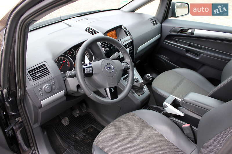 Минивэн Opel Zafira 2011 в Самборе фото 40 Минивэн Opel Zafira 2011 в Самборе