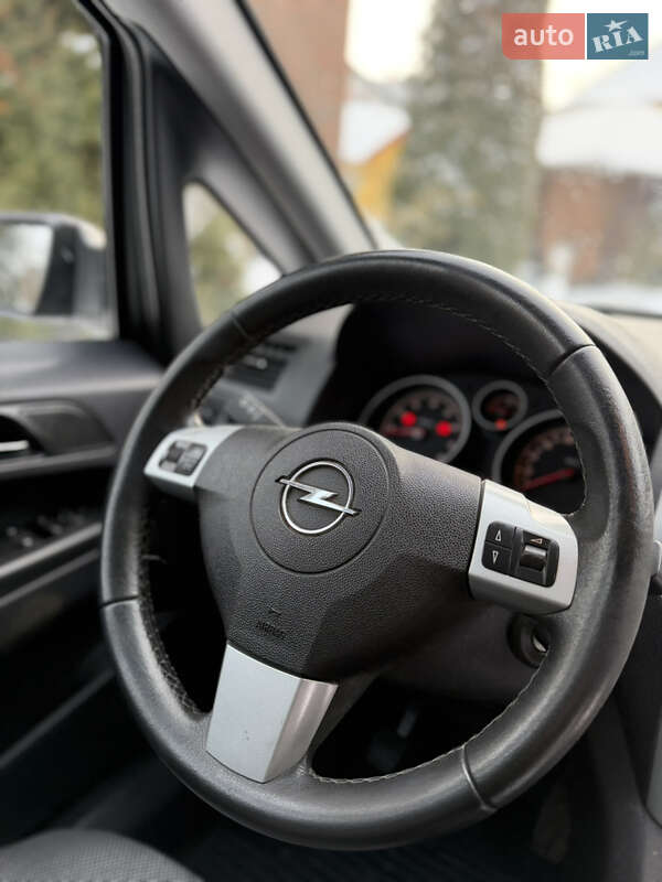 Минивэн Opel Zafira 2009 в Луцке фото 10 Минивэн Opel Zafira 2009 в Луцке
