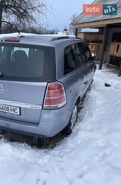 Минивэн Opel Zafira 2006 в Березному