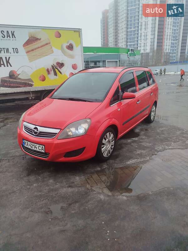 Минивэн Opel Zafira 2009 в Киеве фото Минивэн Opel Zafira 2009 в Киеве