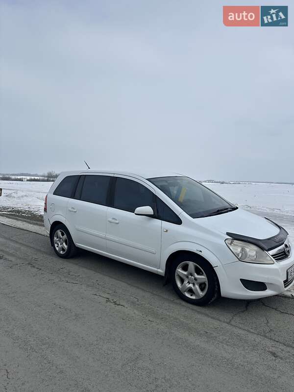 Минивэн Opel Zafira 2008 в Немирове фото 3 Минивэн Opel Zafira 2008 в Немирове
