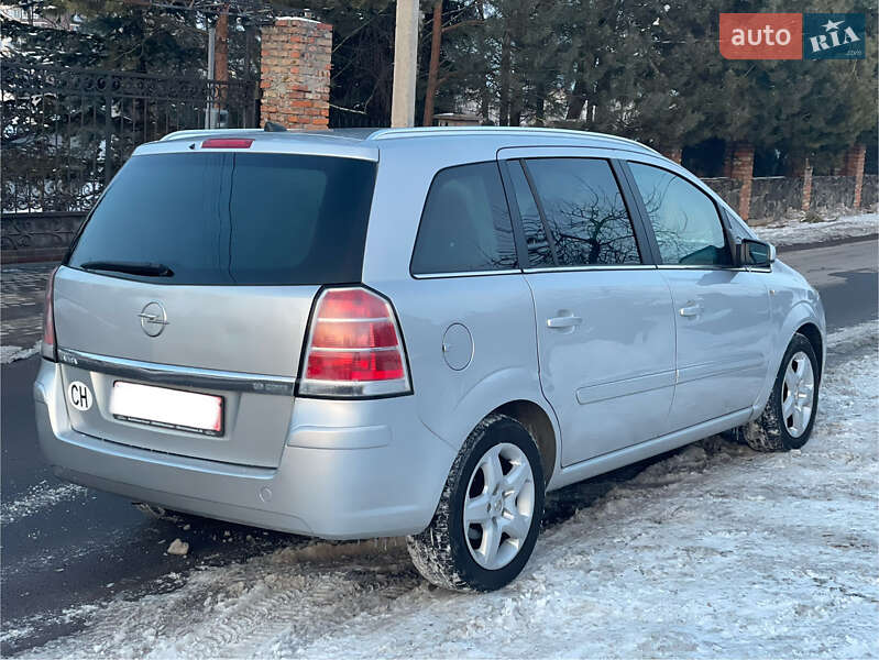 Минивэн Opel Zafira 2008 в Луцке фото 5 Минивэн Opel Zafira 2008 в Луцке