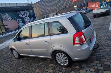 Минивэн Opel Zafira 2011 в Луцке