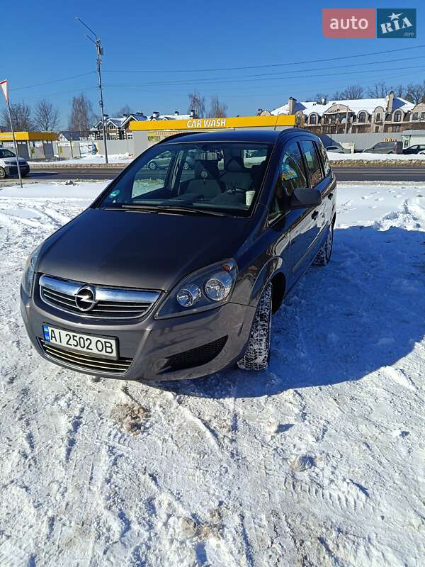 Opel Zafira 2011
