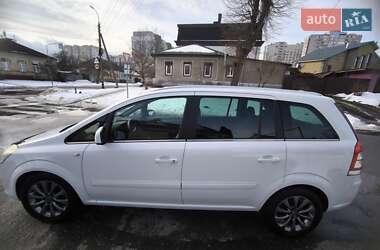 Минивэн Opel Zafira 2010 в Черкассах