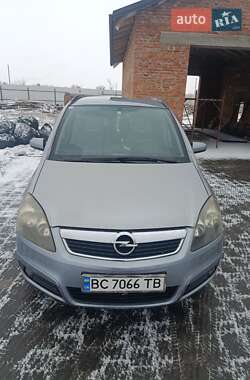 Минивэн Opel Zafira 2005 в Буске