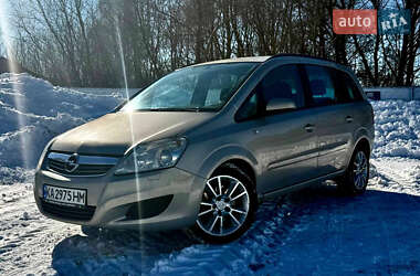 Минивэн Opel Zafira 2009 в Киеве