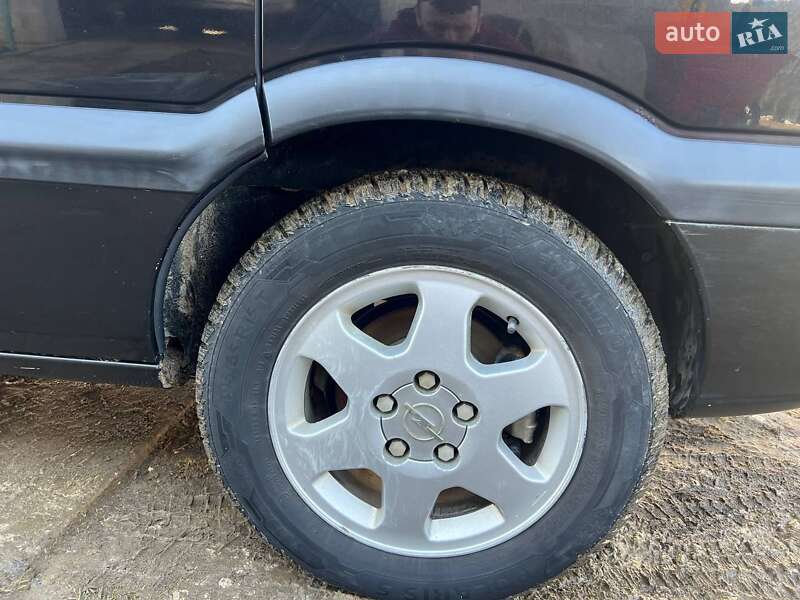 Минивэн Opel Zafira 1999 в Новояворовске