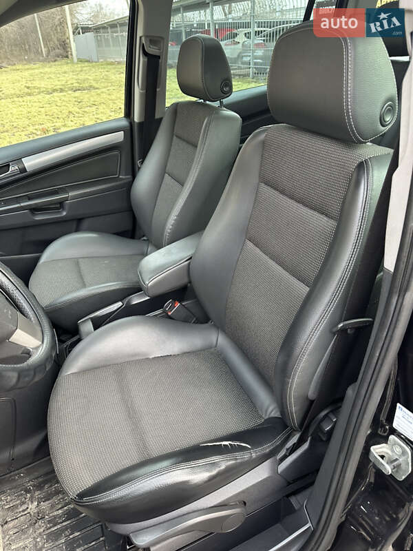Минивэн Opel Zafira 2006 в Каменском