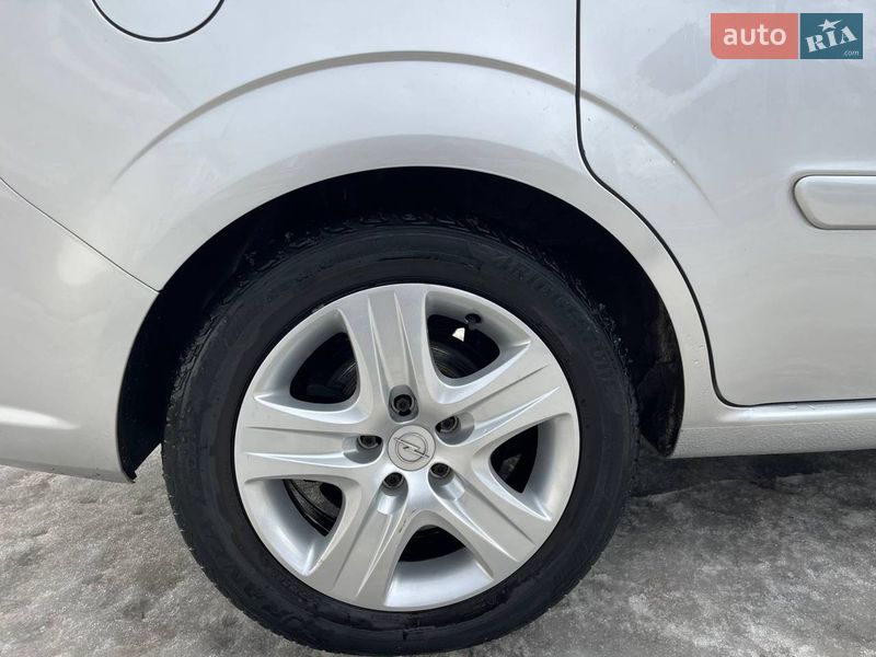 Мінівен Opel Zafira 2010 в Білій Церкві