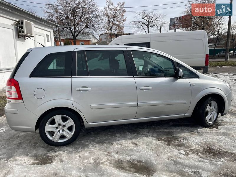 Мінівен Opel Zafira 2010 в Білій Церкві