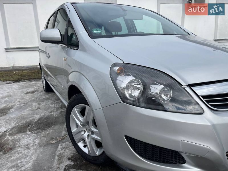 Мінівен Opel Zafira 2010 в Білій Церкві
