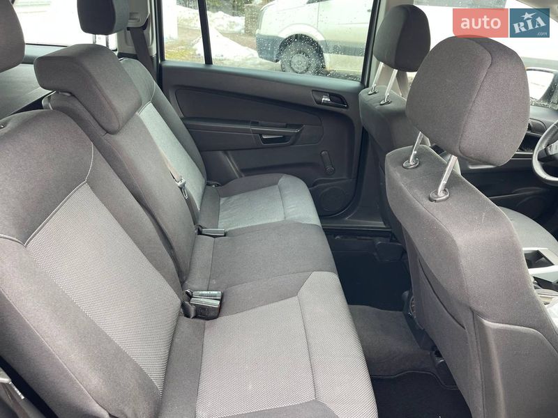 Мінівен Opel Zafira 2010 в Білій Церкві