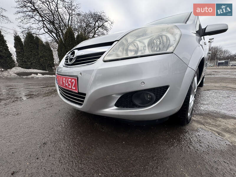 Минивэн Opel Zafira 2008 в Белой Церкви