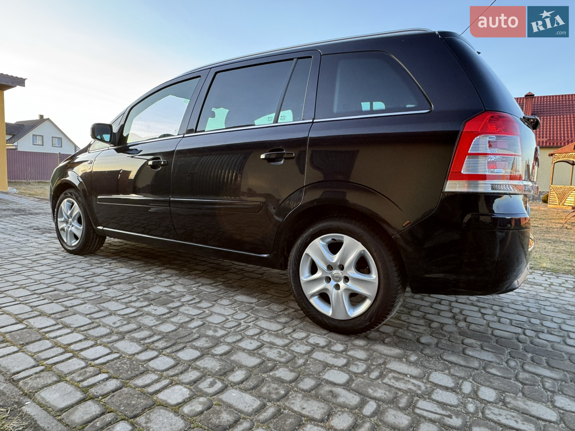 2010 Opel Zafira - мініатюра 2