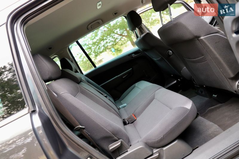 Минивэн Opel Zafira 2011 в Дрогобыче фото 73 Минивэн Opel Zafira 2011 в Дрогобыче