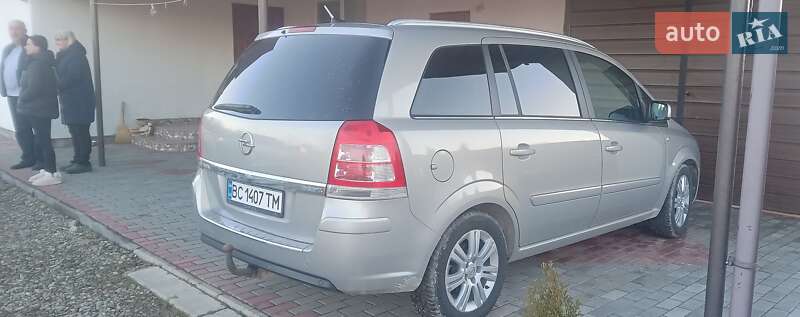 Минивэн Opel Zafira 2010 в Львове
