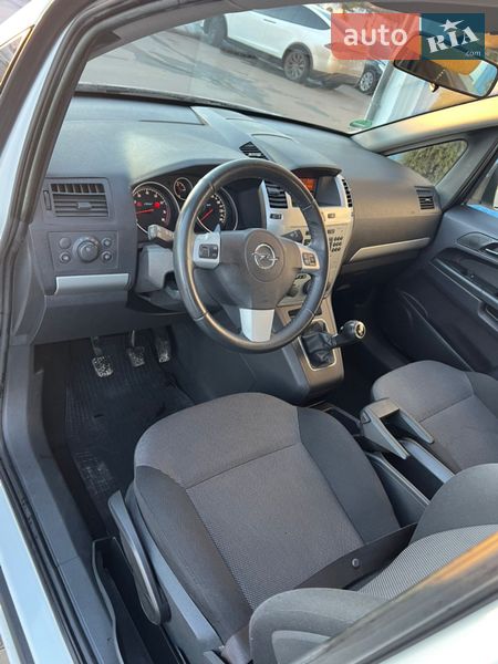 Минивэн Opel Zafira 2012 в Жмеринке