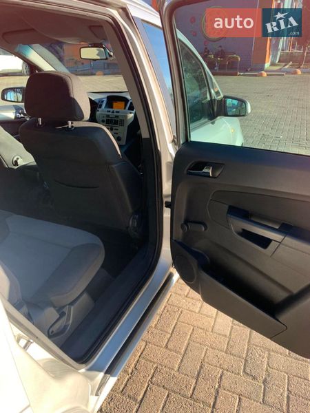 Минивэн Opel Zafira 2008 в Ровно