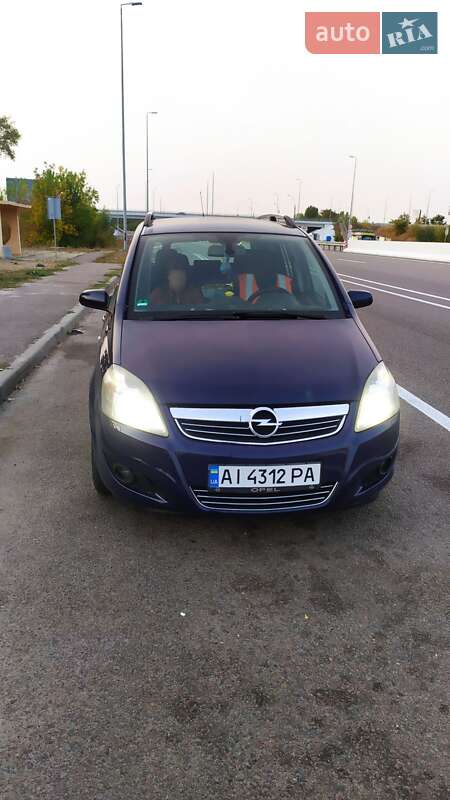 Минивэн Opel Zafira 2008 в Ракитном