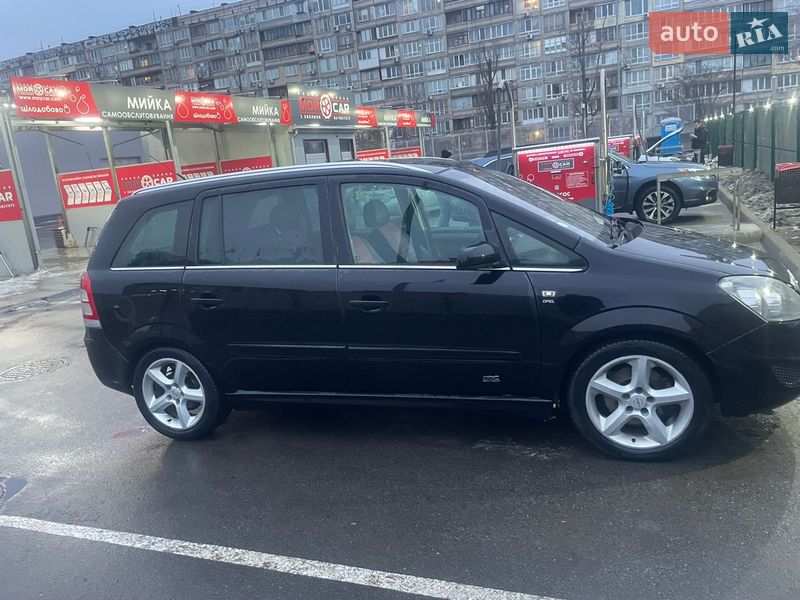 Минивэн Opel Zafira 2008 в Гостомеле