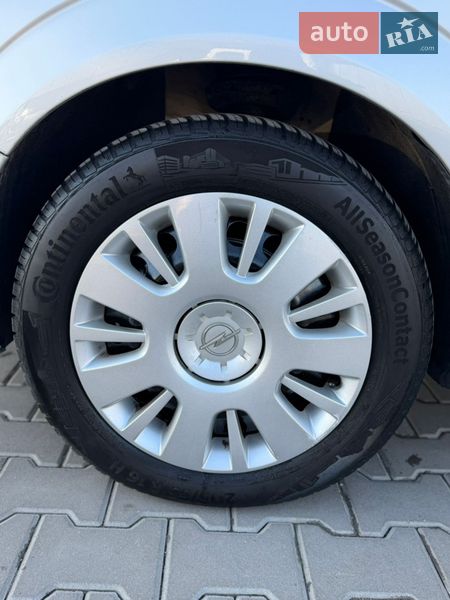 Минивэн Opel Zafira 2009 в Владимире