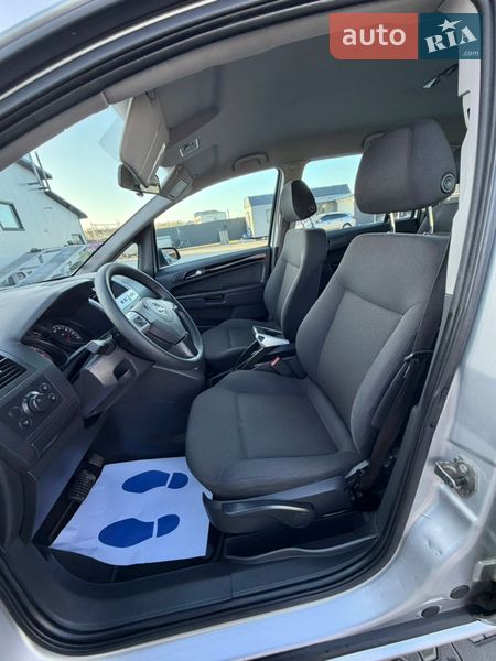 Минивэн Opel Zafira 2009 в Владимире
