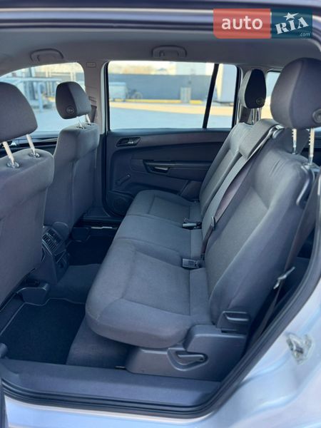 Минивэн Opel Zafira 2009 в Владимире