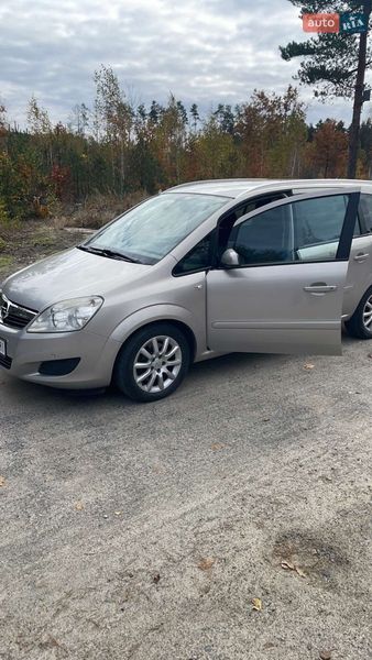 Минивэн Opel Zafira 2009 в Звягеле