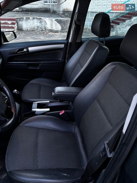 Минивэн Opel Zafira 2009 в Ратным