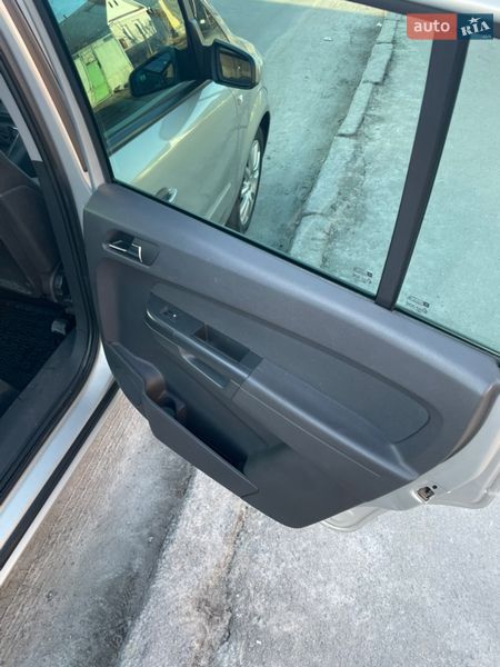 Минивэн Opel Zafira 2009 в Звягеле