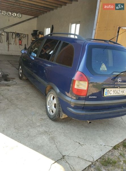 Минивэн Opel Zafira 2003 в Дрогобыче
