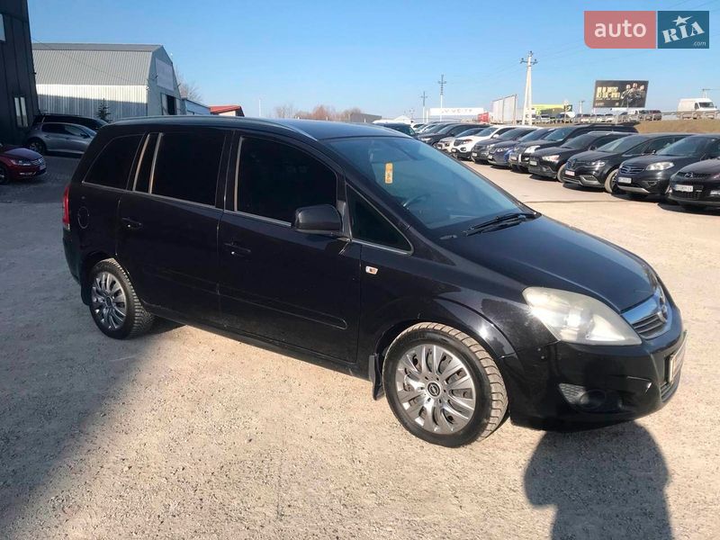 Минивэн Opel Zafira 2010 в Львове