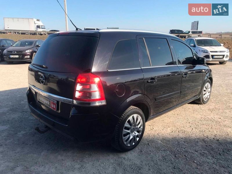 Минивэн Opel Zafira 2010 в Львове