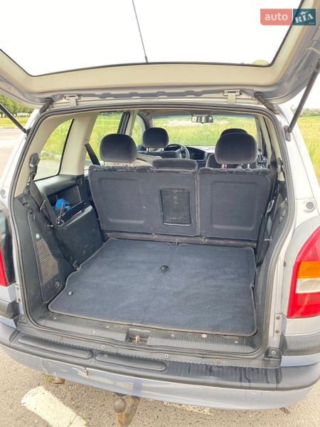 Минивэн Opel Zafira 2002 в Сумах