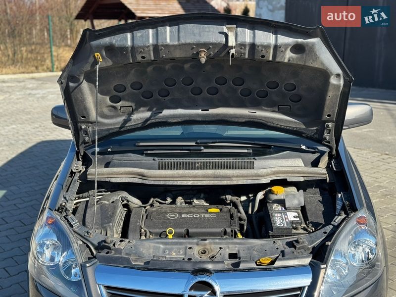 Минивэн Opel Zafira 2012 в Звягеле