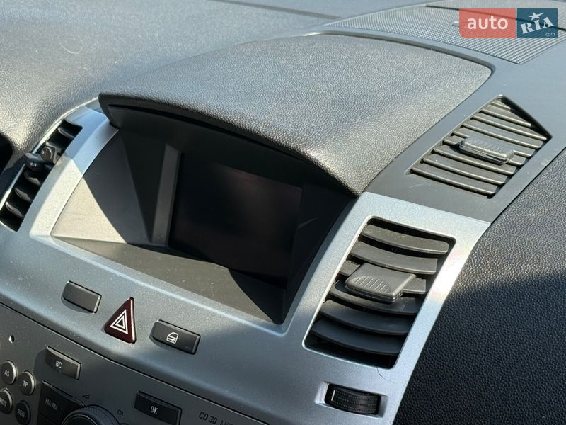 Минивэн Opel Zafira 2012 в Ровно