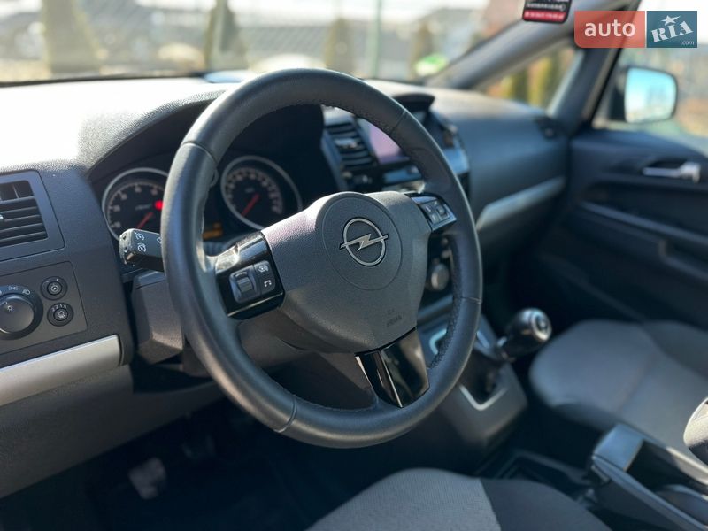 Мінівен Opel Zafira 2012 в Вінниці