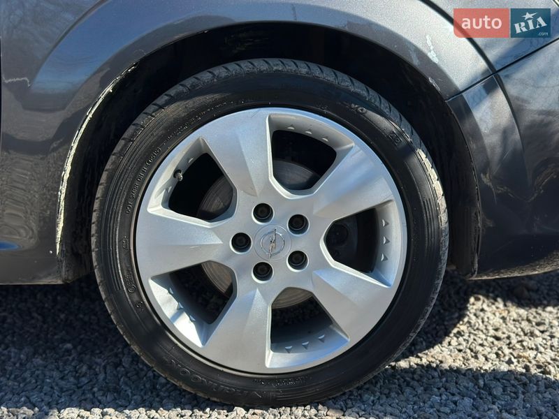 Мінівен Opel Zafira 2012 в Вінниці