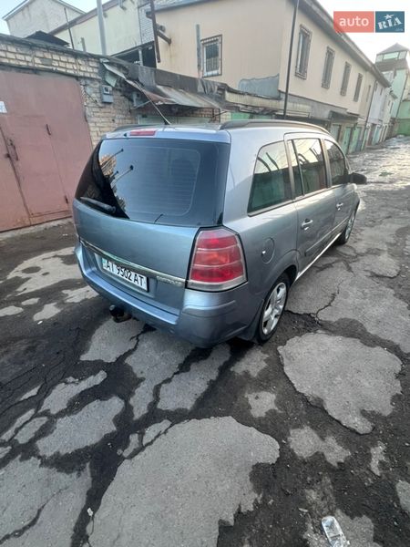 Минивэн Opel Zafira 2006 в Киеве