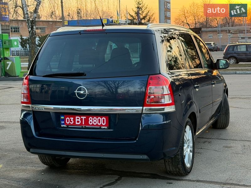 Минивэн Opel Zafira 2011 в Лубнах