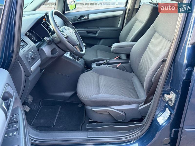 Минивэн Opel Zafira 2011 в Лубнах