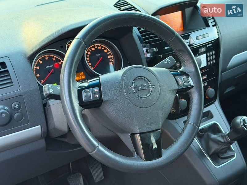 Минивэн Opel Zafira 2011 в Лубнах