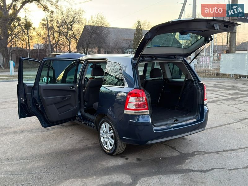 Минивэн Opel Zafira 2011 в Лубнах